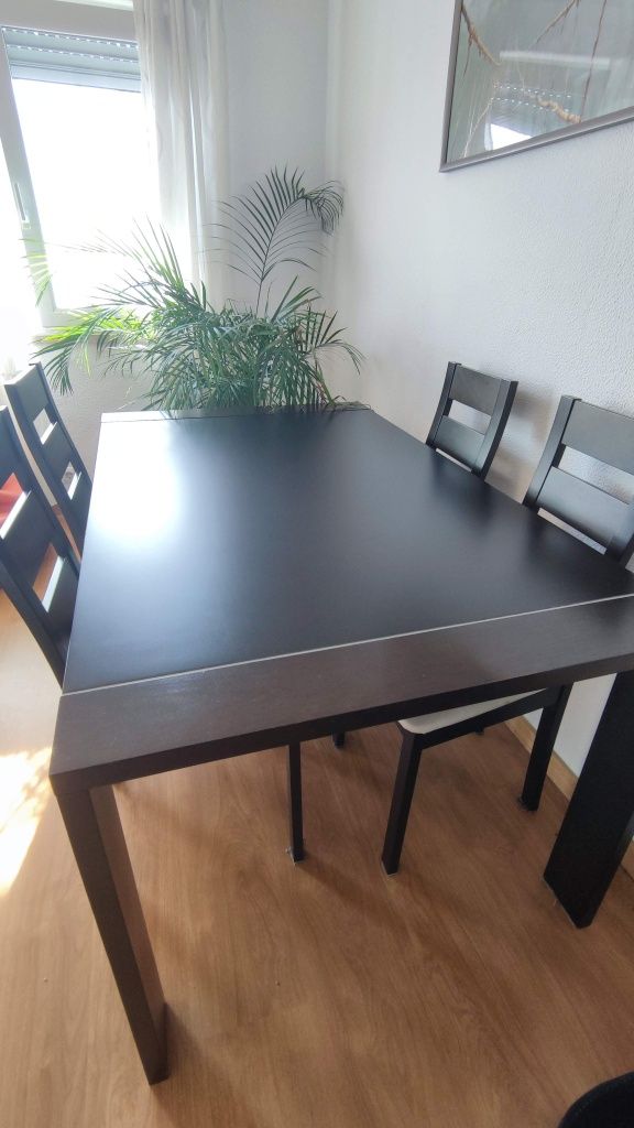 Mesa sala + 4 cadeiras