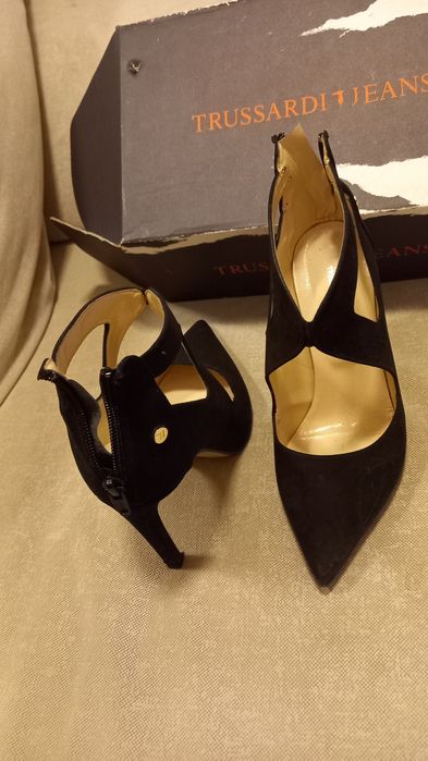 Sapatos em Camurça Trussardi