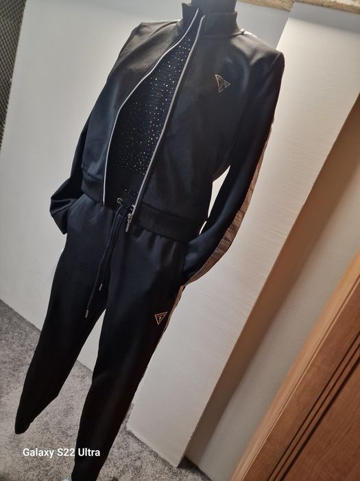 Czarny komplet dresowy guess oryginalny xs