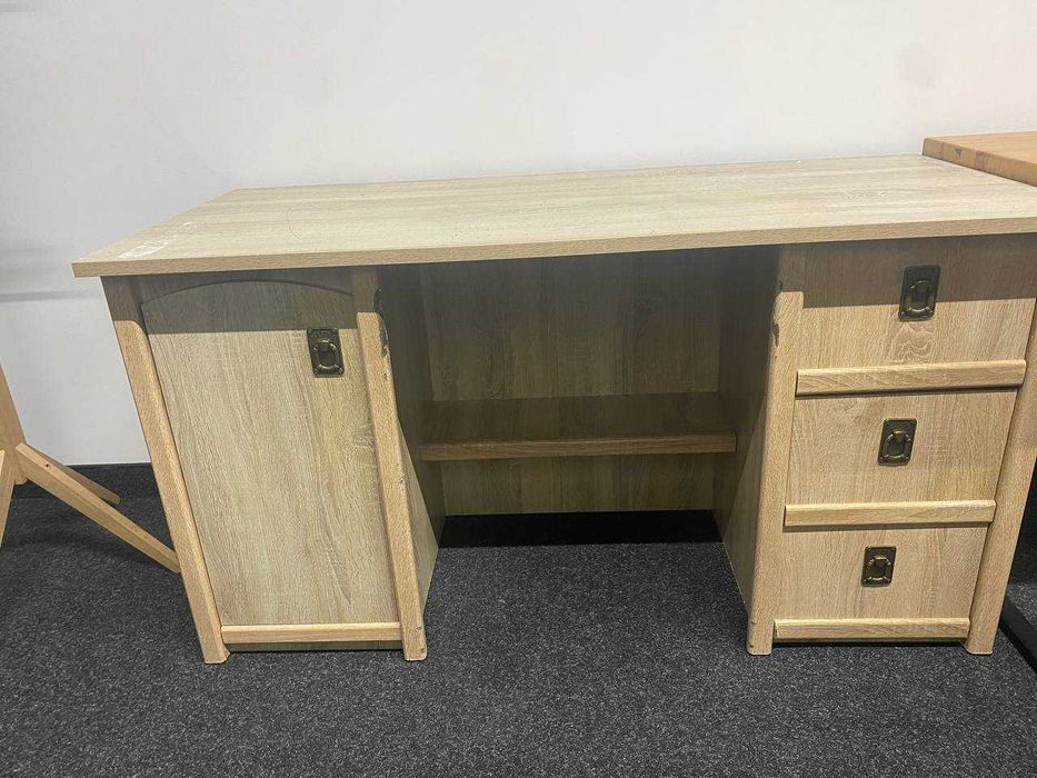 Столи комп'ютерні, кожен 1000грн, за ціну можемо домовитись