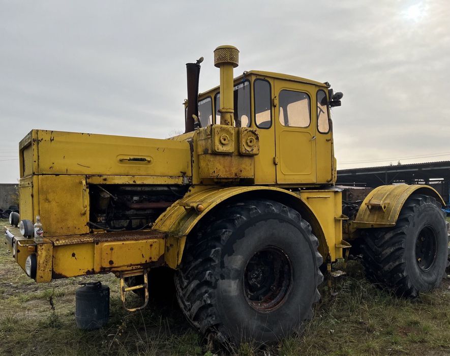 Трактор К-700