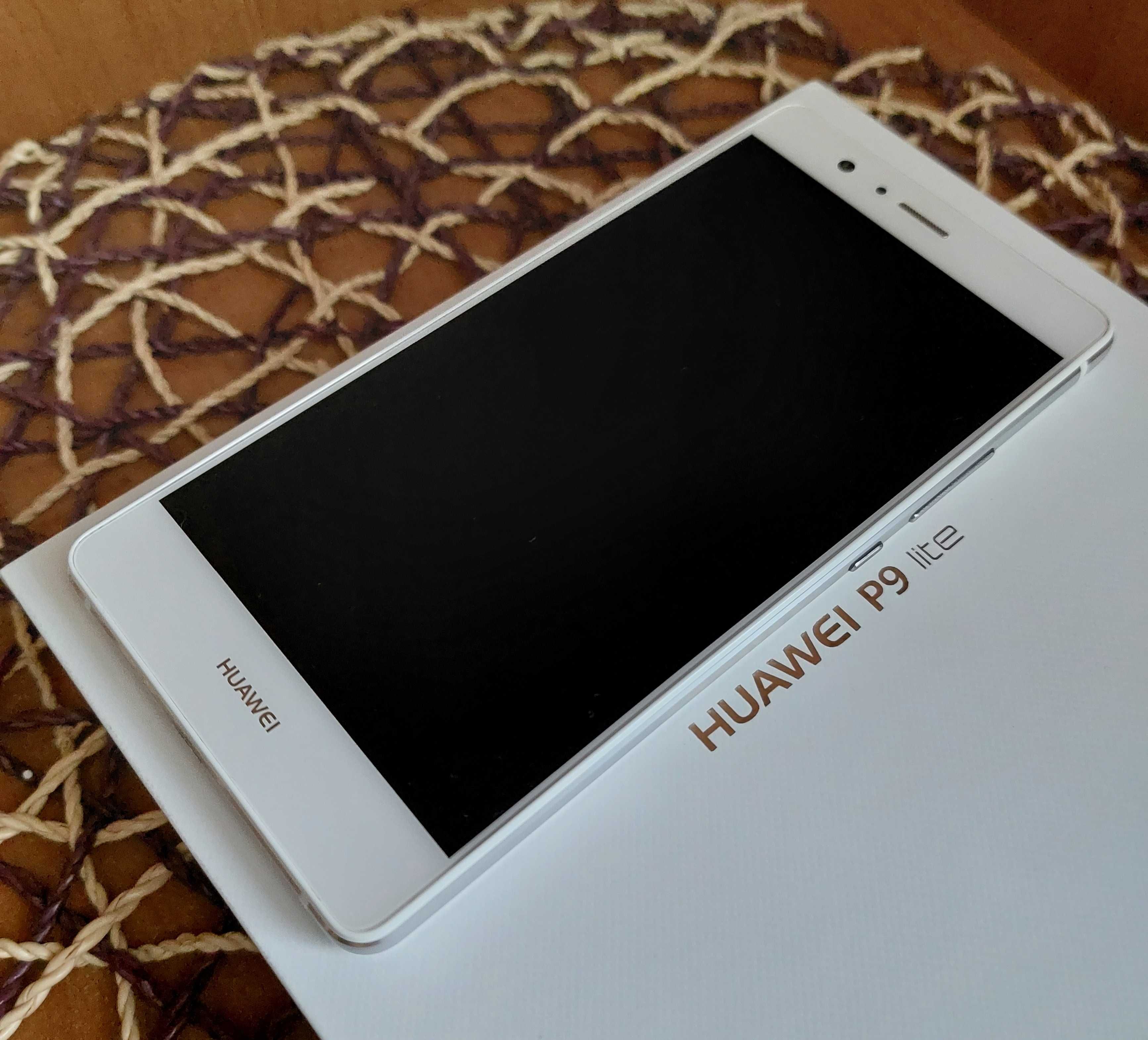 Huawei P9 lite biały + słuchawki + ładowarka (stan idealny)