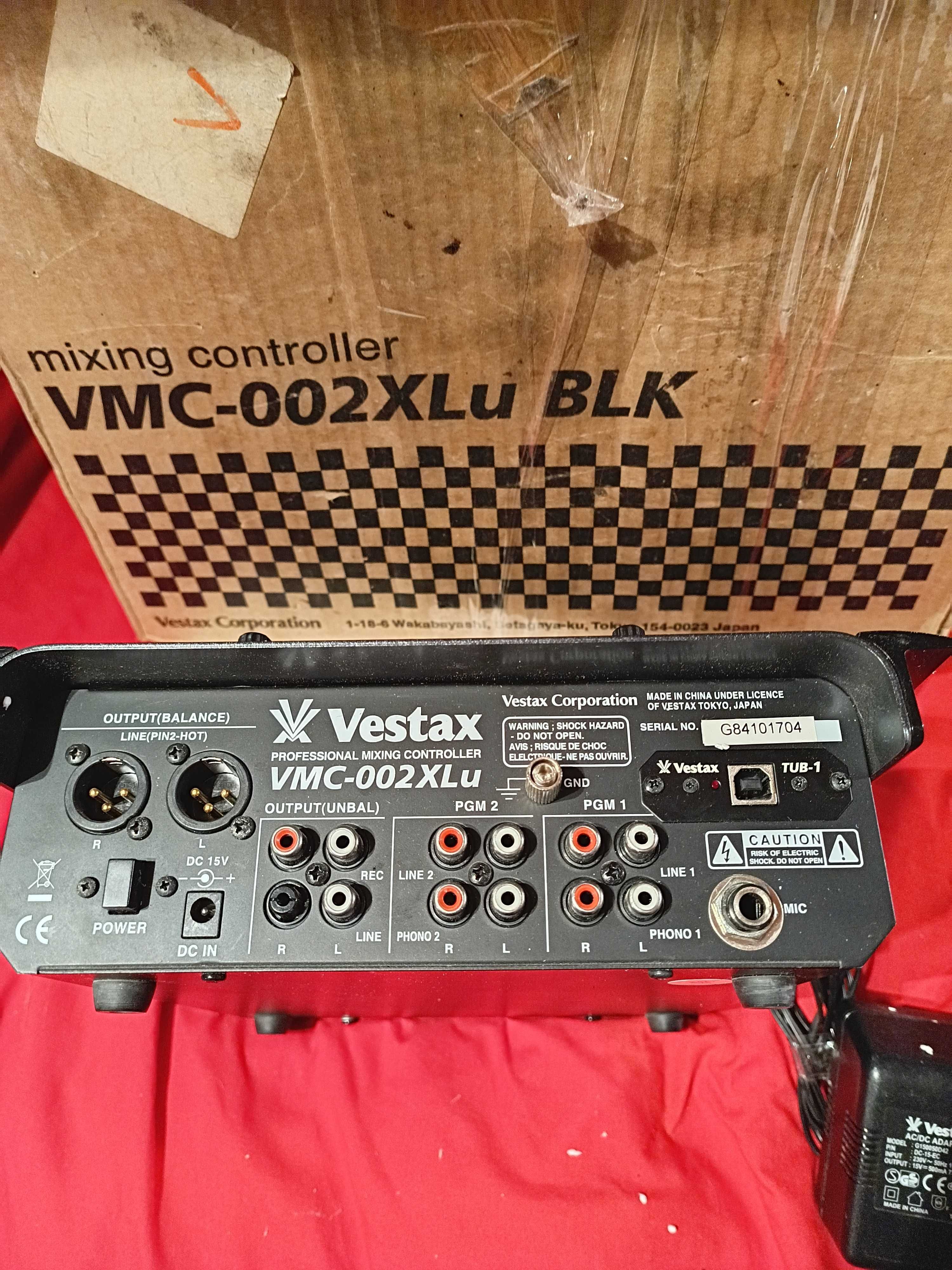 Двухканальный микшерный пульт Vestax VMC-002 XLU