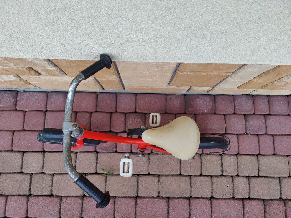 Rowerek dziecięcy czerwony