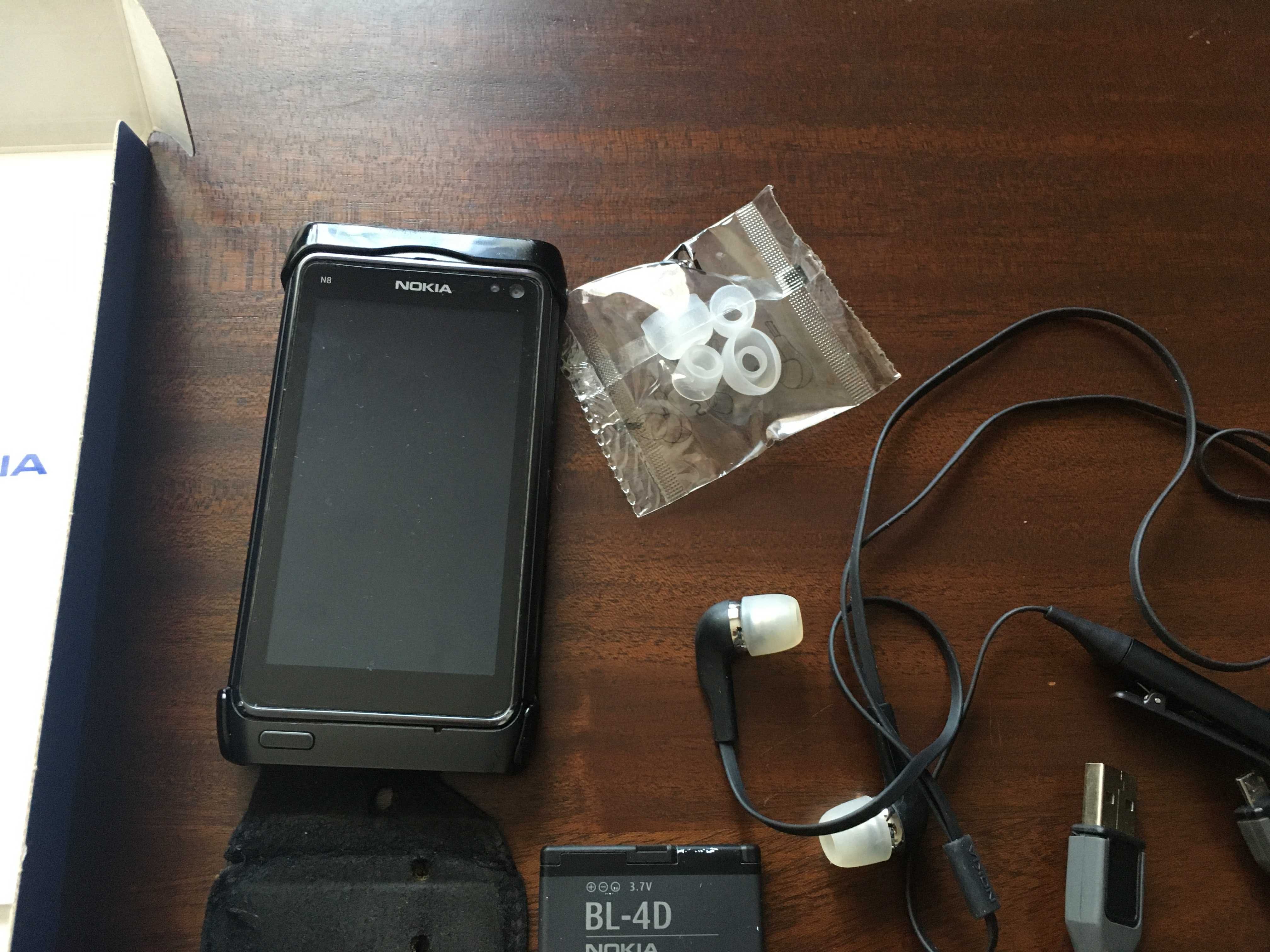 Мобільний телефон, смартфон  Nokia N8.