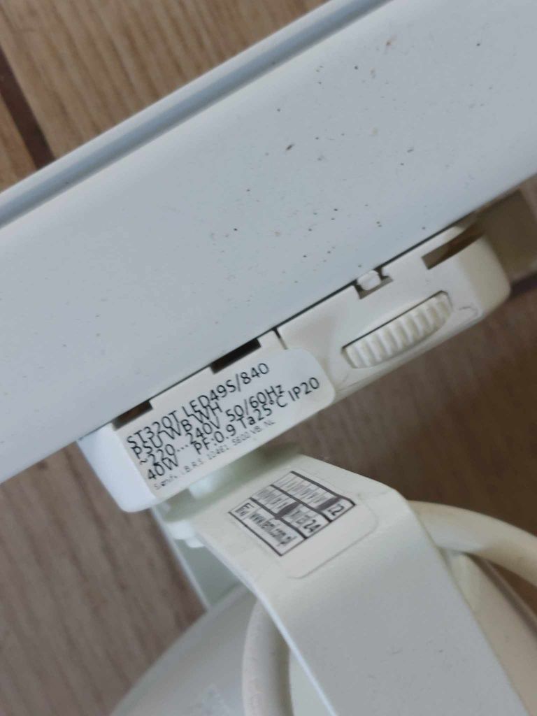 Lampy / oświetlenie 2 Szyny 4 lampy