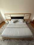 Cama de casal/ mesinhas de cabeceira/ comoda