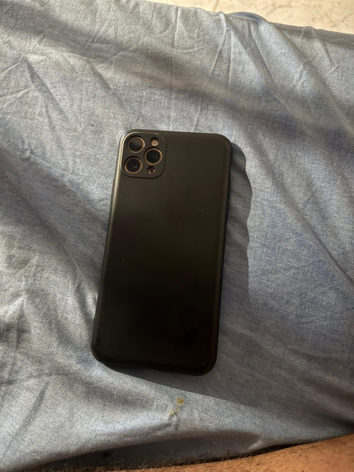 iPhone 11 pro carregado