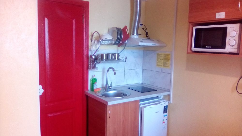Посуточно Небольшая студия, 3-я Слободская, 49, 2 кровати  2/9 докуме