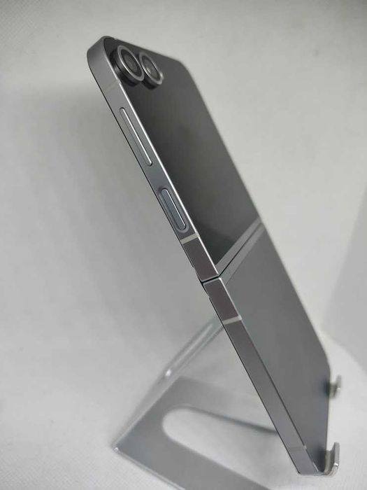 Samsung Galaxy Flip6 12/512Gb Silver Shadow