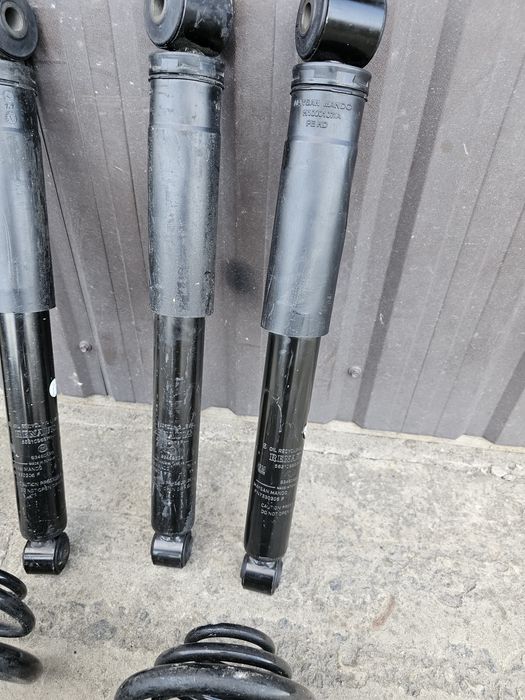 Амортизатор Трафік пружина Віваро Амортизатори Прімастар стойки Трафик