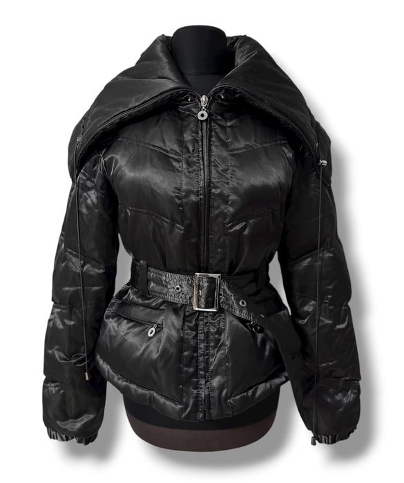 Чорна куртка з воротом