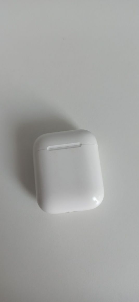 Bezprzewodowe etui ładujące do AirPods