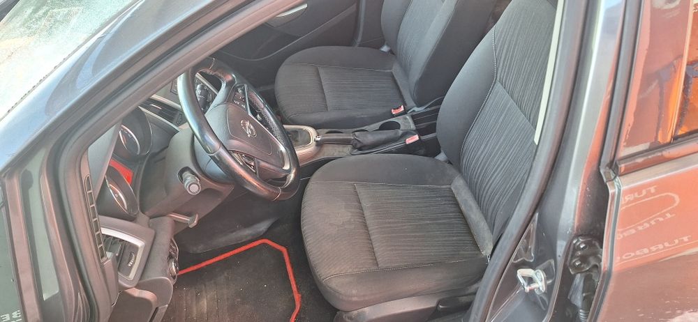 Astra 1.4 turbo 11r 2 komplety kół zamiana