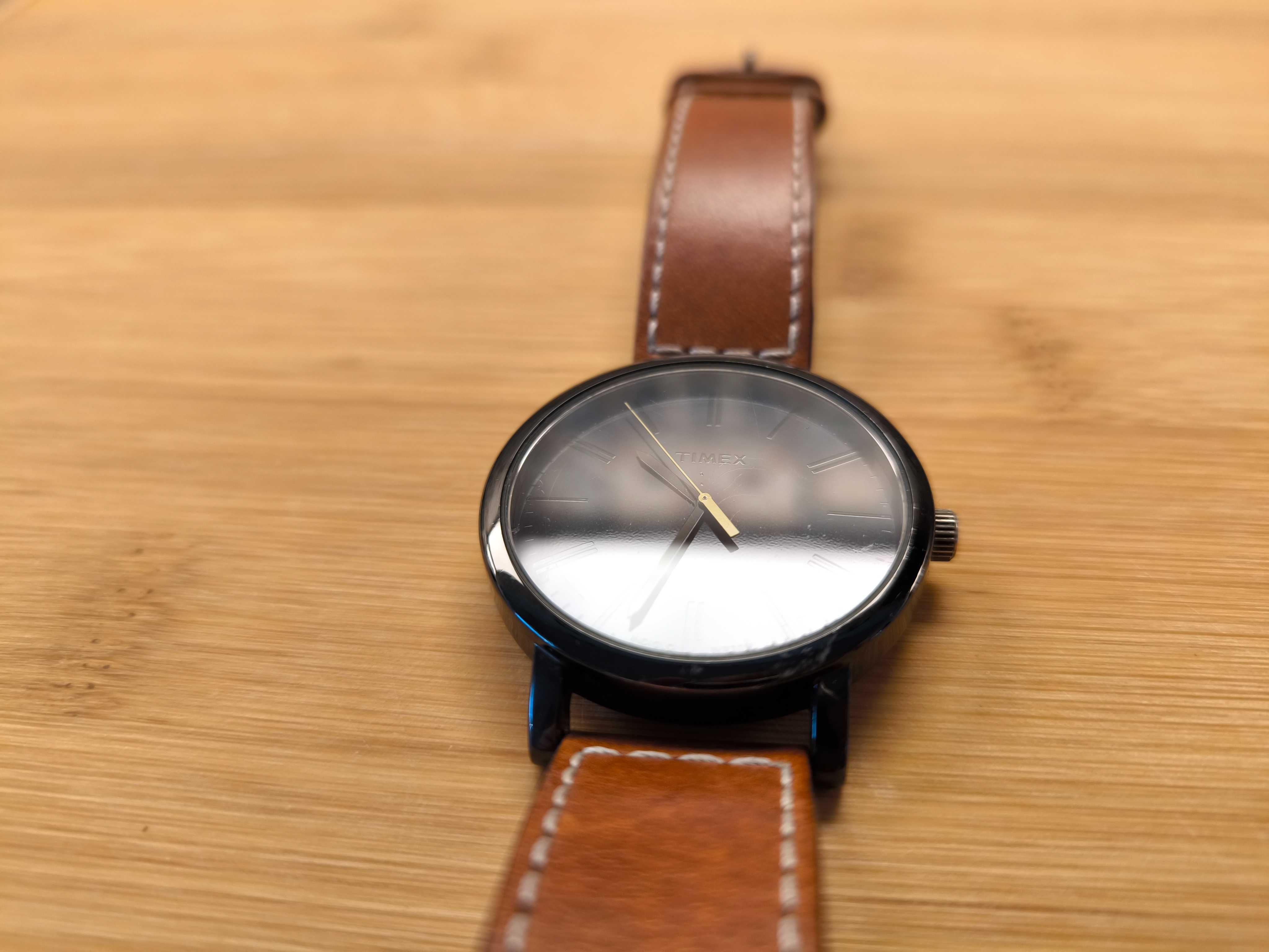 Zegarek Timex ze skórzanym paskiem