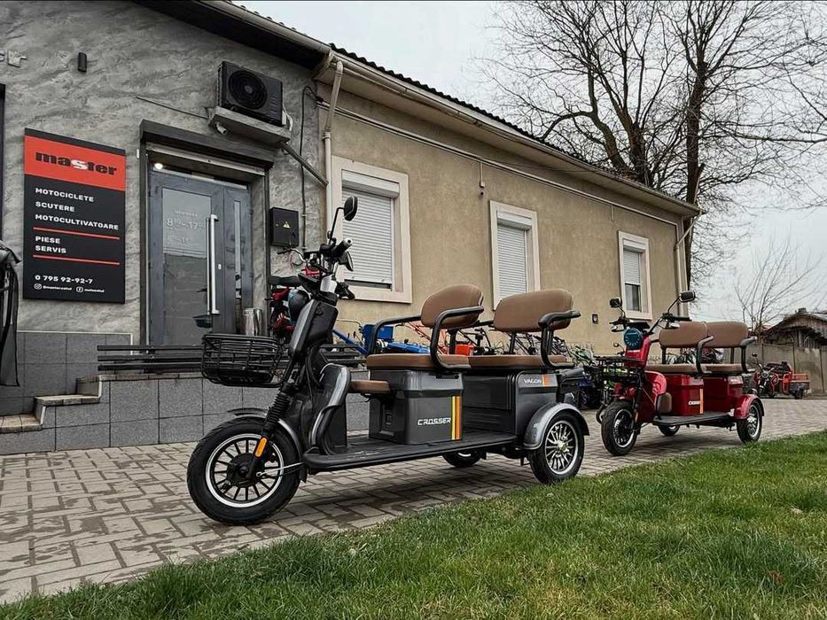 Электроскутер Crosser Vagon трицикл 3-х местный 800W/20A черный 2025