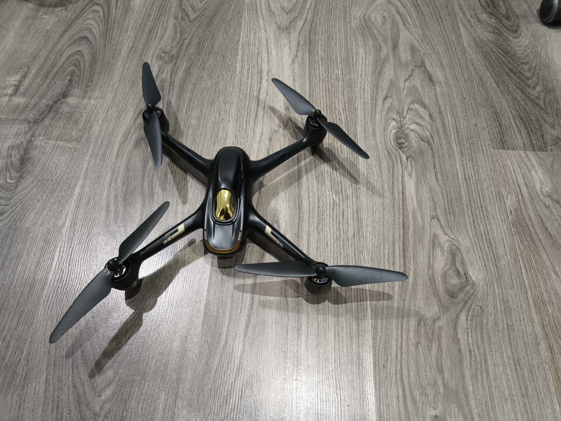 Dron Hubsan H501S GPS FPV + 3 baterie + walizka + mod zasięgu