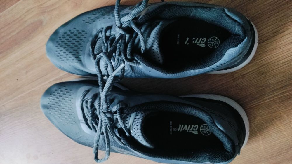 Buty męskie sportowe