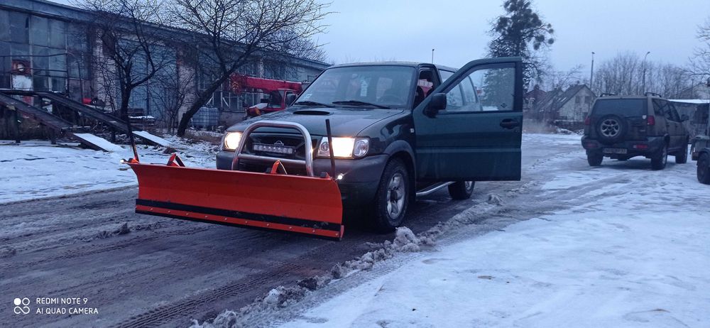 Pług do odśnieżania śniegu