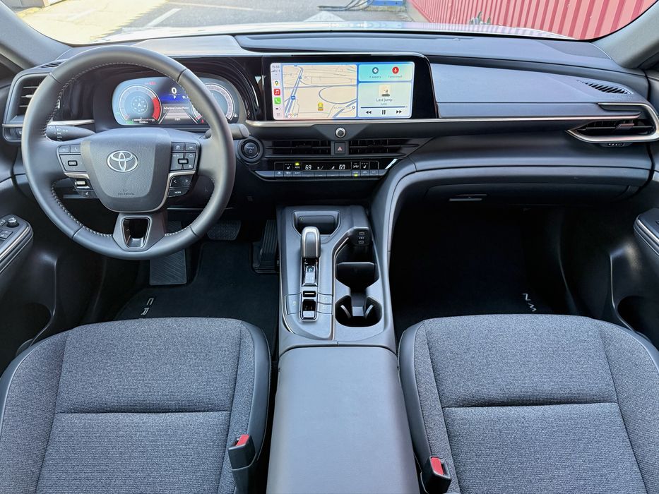 Toyota Crown, 2024 року, 2.5 гібрид, автомат, повний привід, 35т.км,