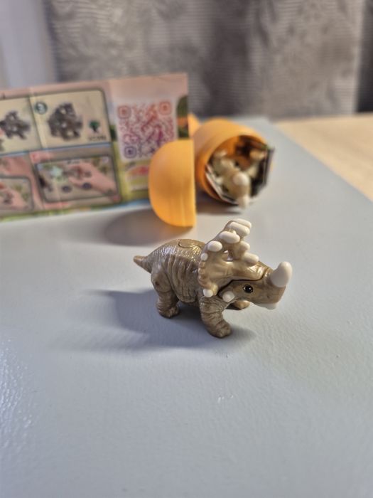 Kinder natoons dino динозаврики