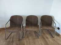 Trzy krzesła  + stolik w gratisie