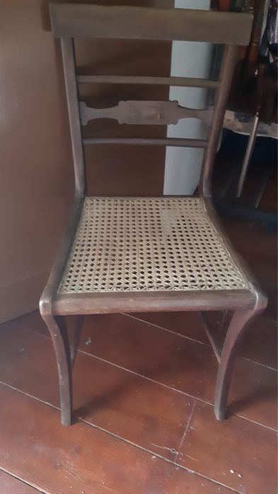 Cadeiras antigas