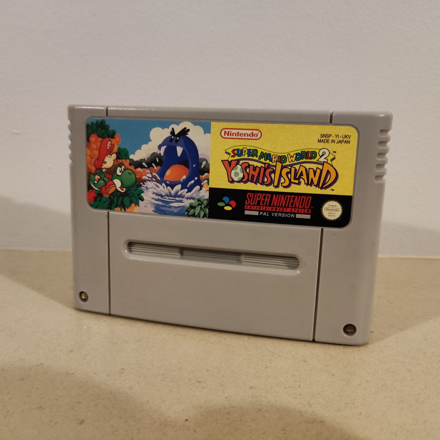 Super Mario World 2: Yoshi's Island - Super Nintendo SNES Cartridge