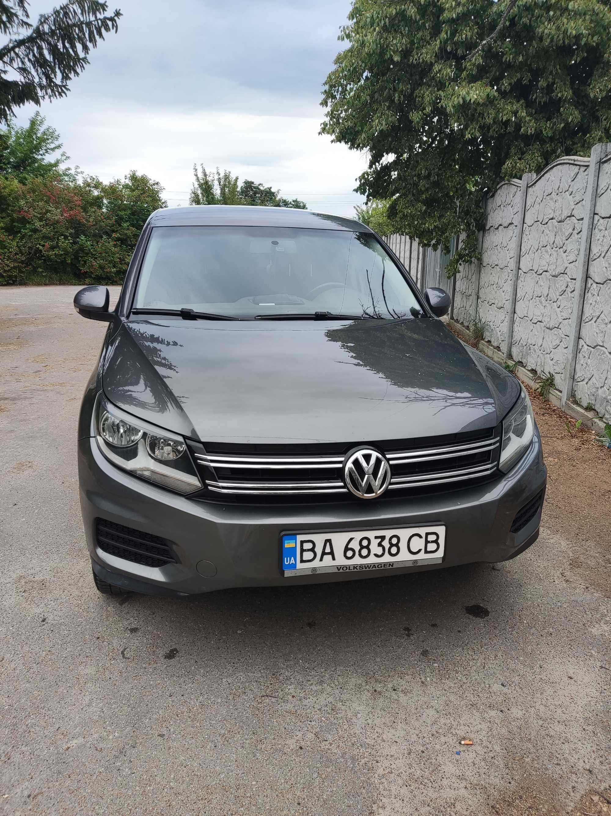 Продам машину Volkswagen Tiguan 2014