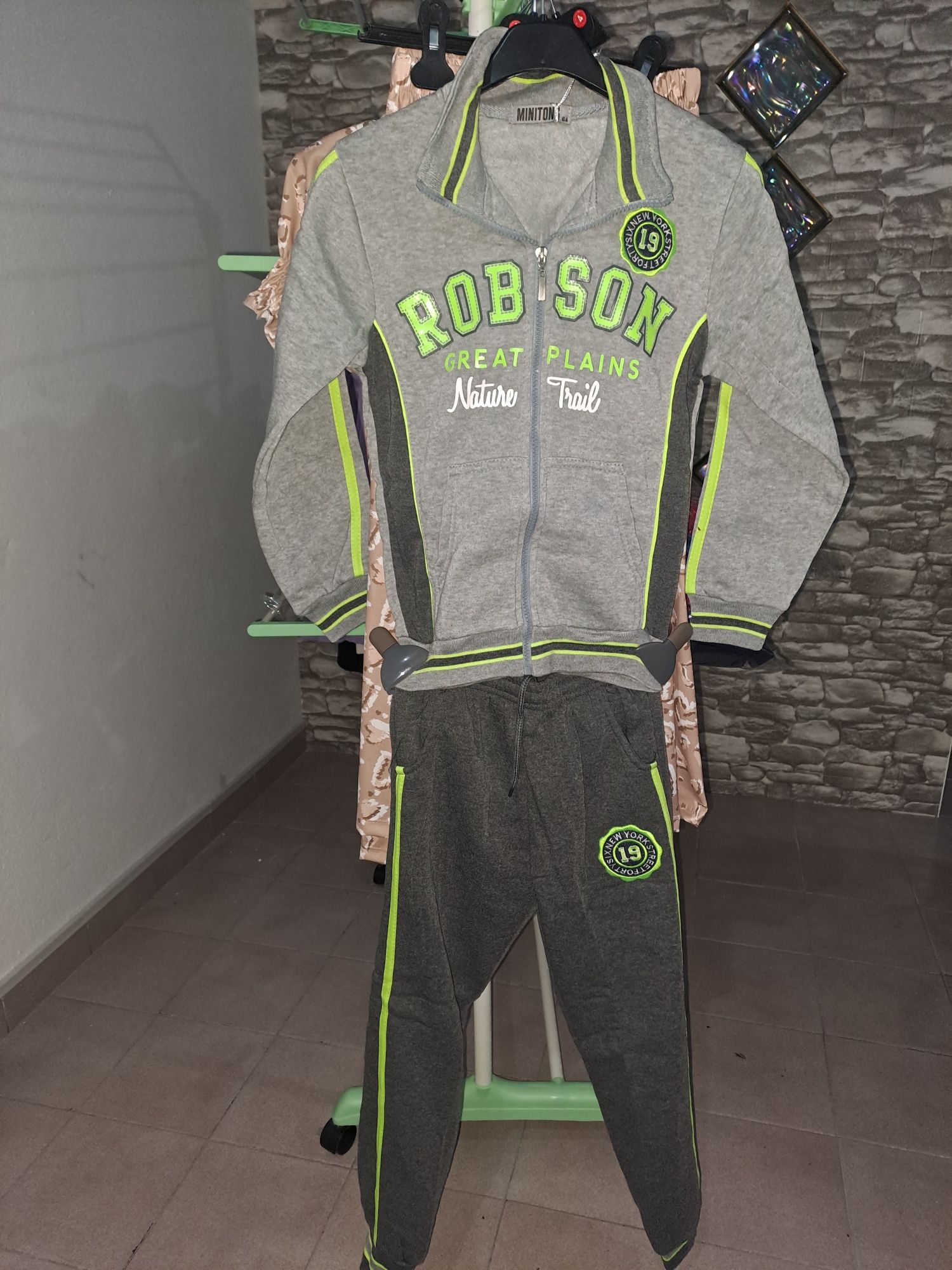 Roupa menino e menina