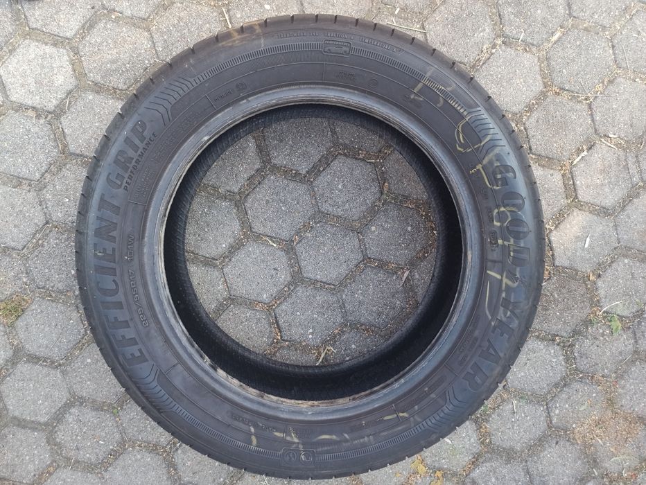 Opona 1szt Goodyear efficient Grip performance 225/55/17