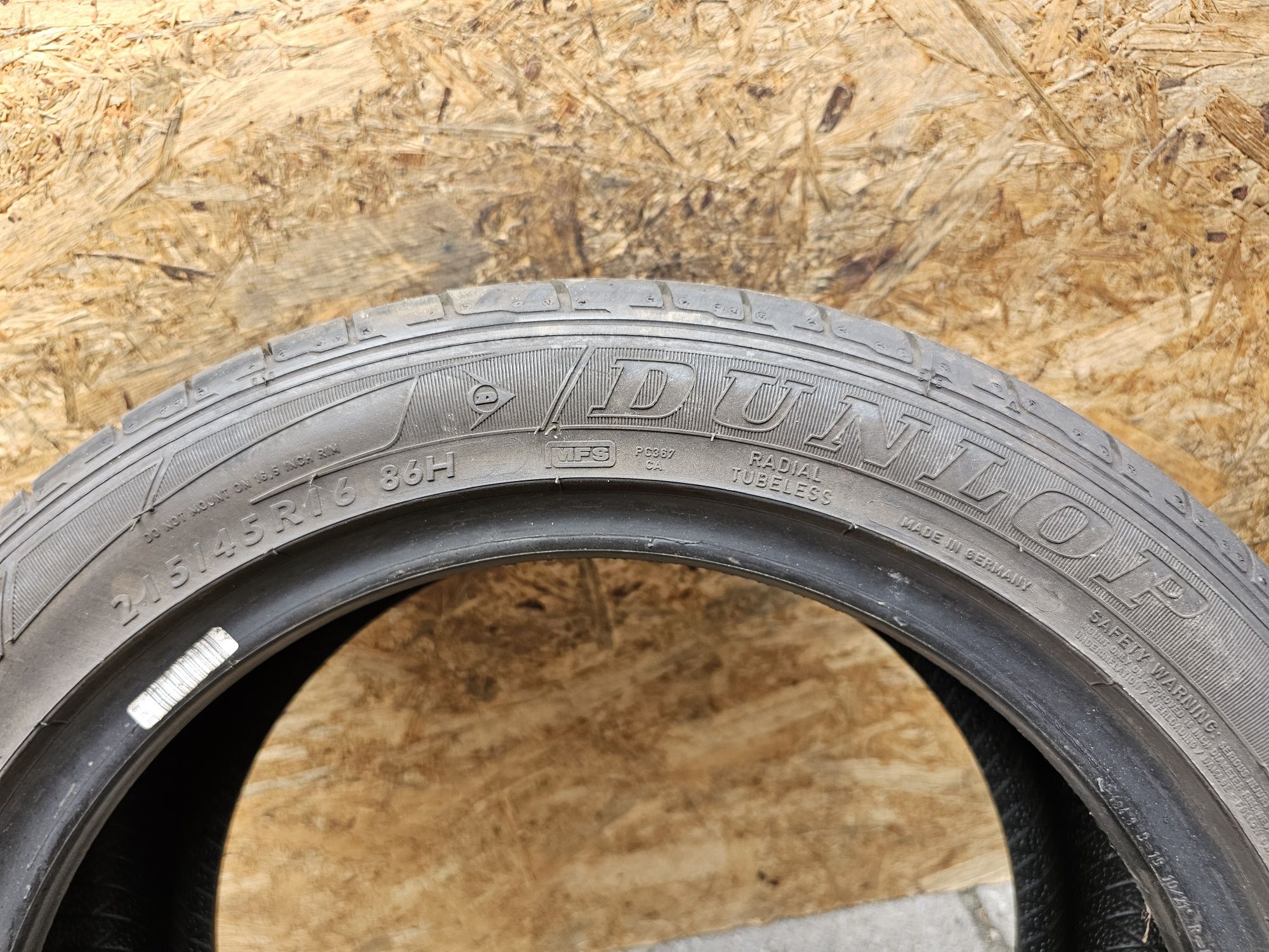 Idealne!!  7,5mm. 215/45 r16 Dunlop Sport Maxx. 3617