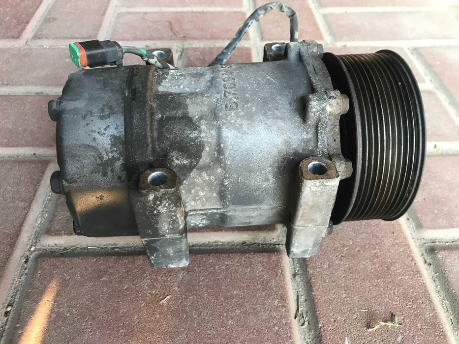 Компрессор кондиционера 106 даф,скания- нерабочая муфта,105 даф