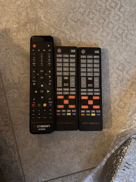 3 Dekodery dvb komplety
