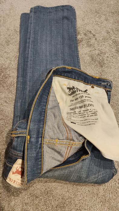 Calças de ganga modelo da Levis