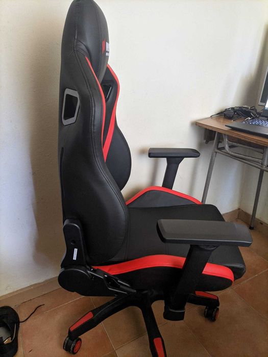 Cadeira gamer pouco tempo de uso.