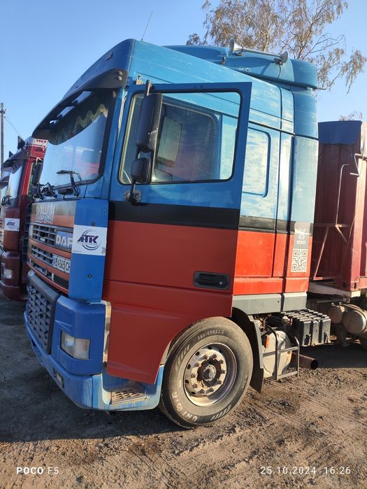 Подам власне авто  DAF. з причіпом  FRUEHAUF(зерновоз)