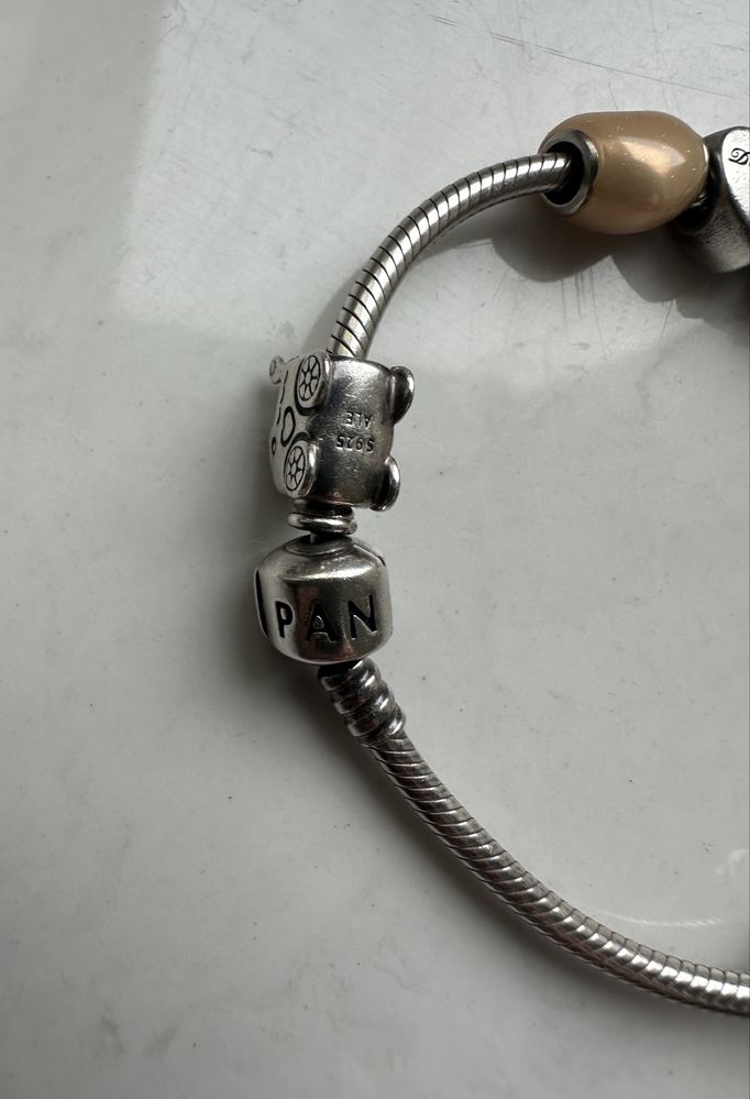 Zestaw bransoletek pandora