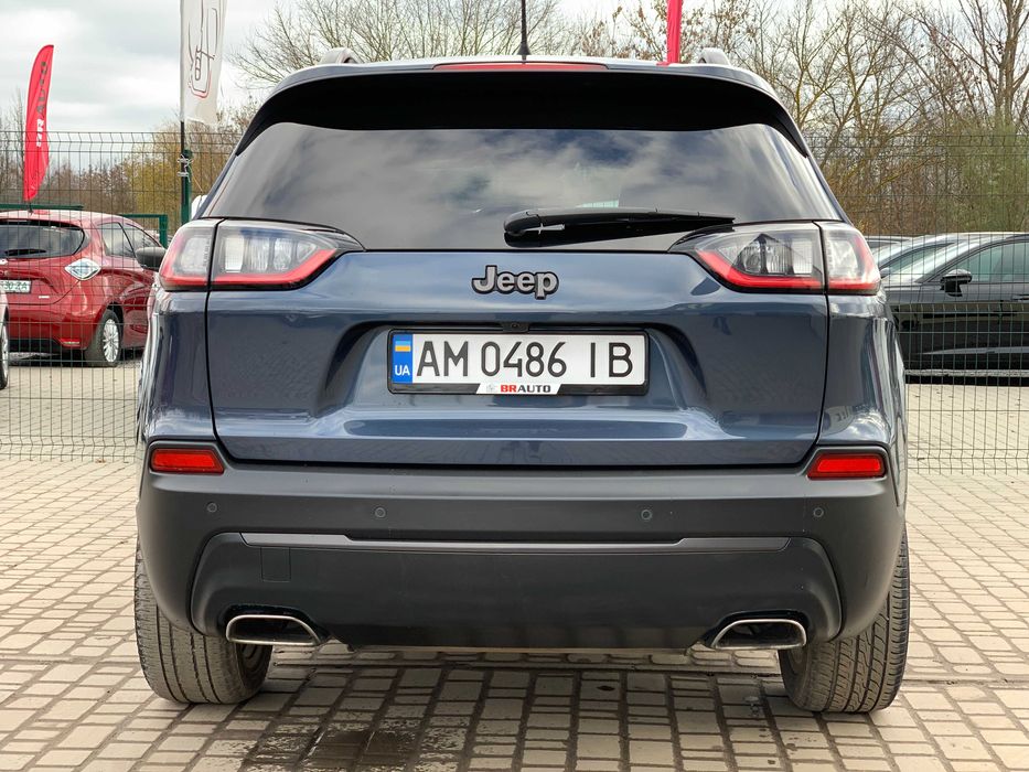 Jeep Cherokee 2021 3.2 бензин