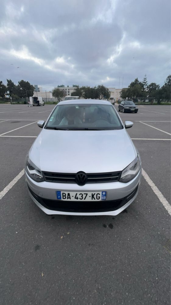 Polo v 1.6 carro en bos estado