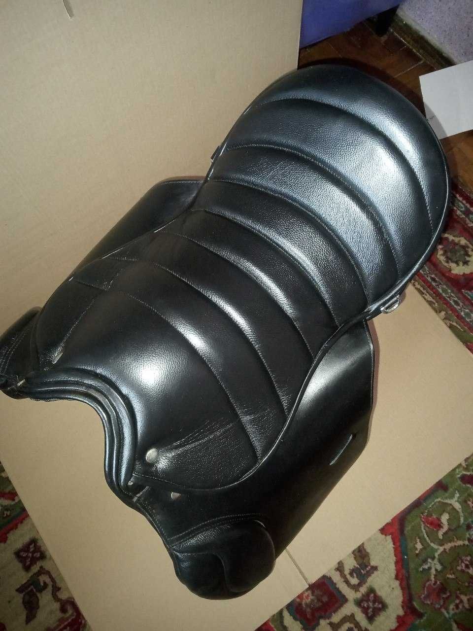 Продам новое прогулочное седло для лошади (кожзам)