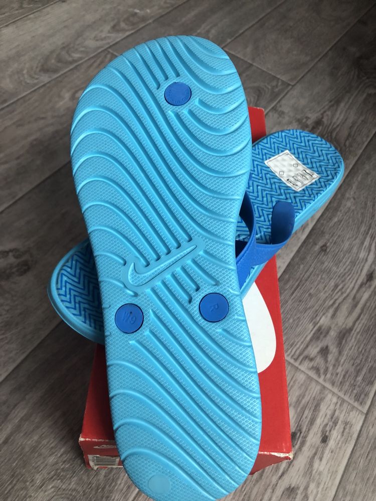 Жіночі шльопанці вʼєтнамки Nike 39р, 26 см