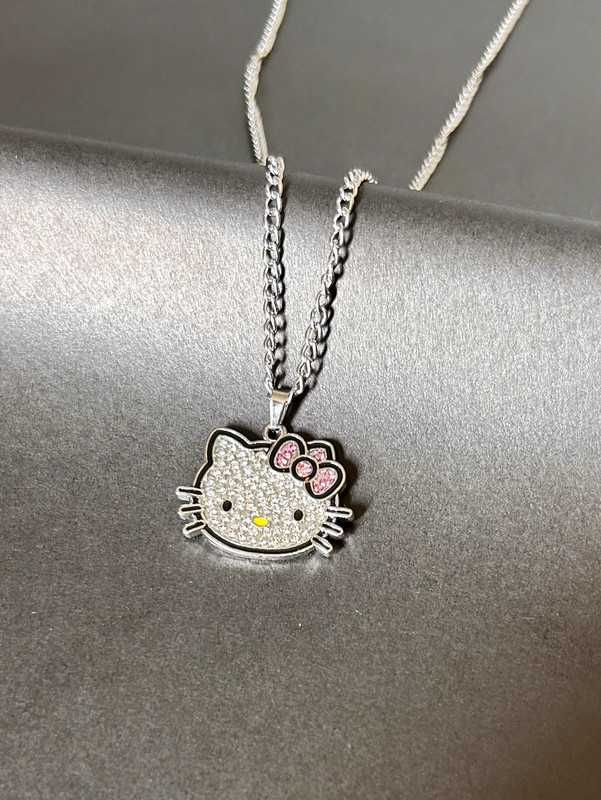 Srebrny naszyjnik hello kitty