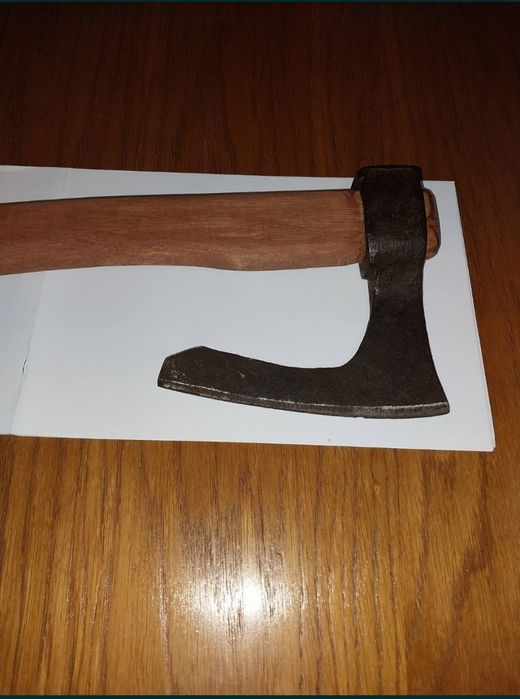 Топор потес кований