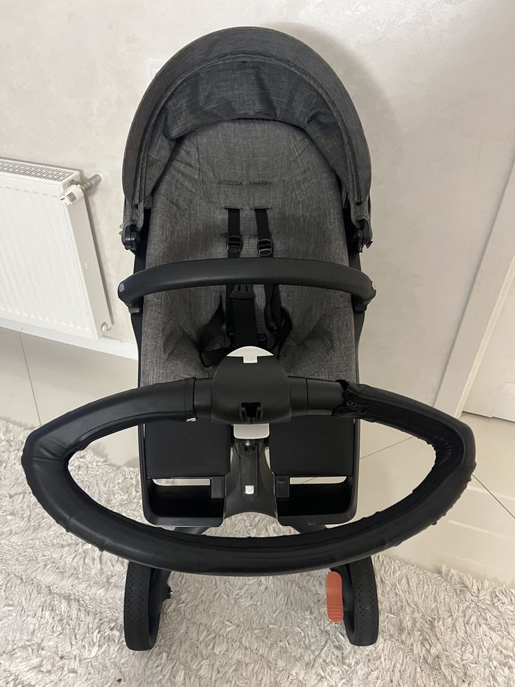 Коляска прогулянкова Stokke v6