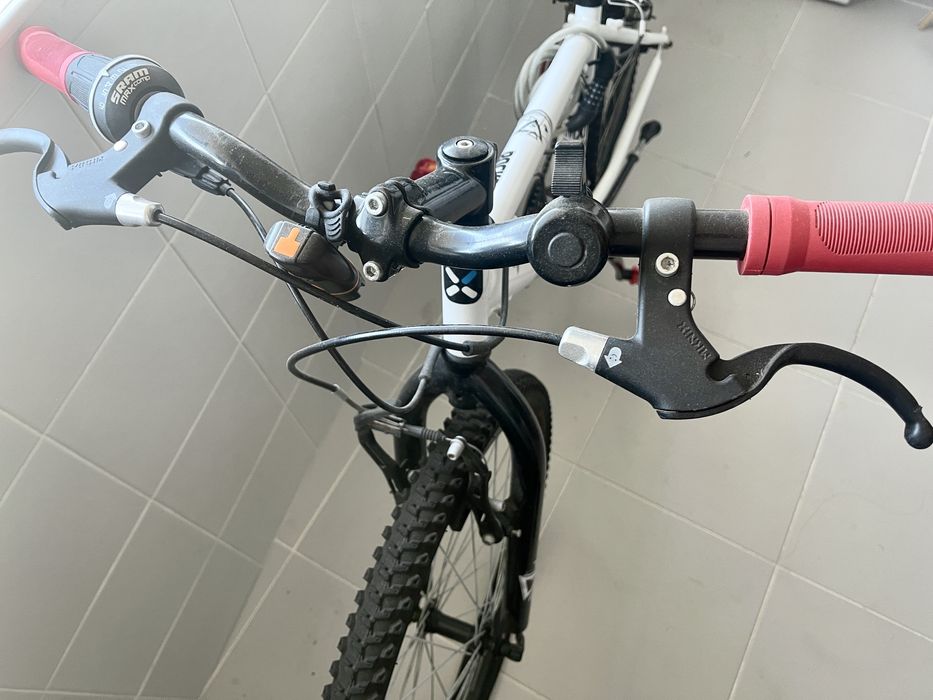 Bicicleta Btwin RockRider 300 Aro 24 - Como nova!