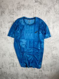 Синьо-блакитна спортивна футболка Asics – свіжість і комфорт