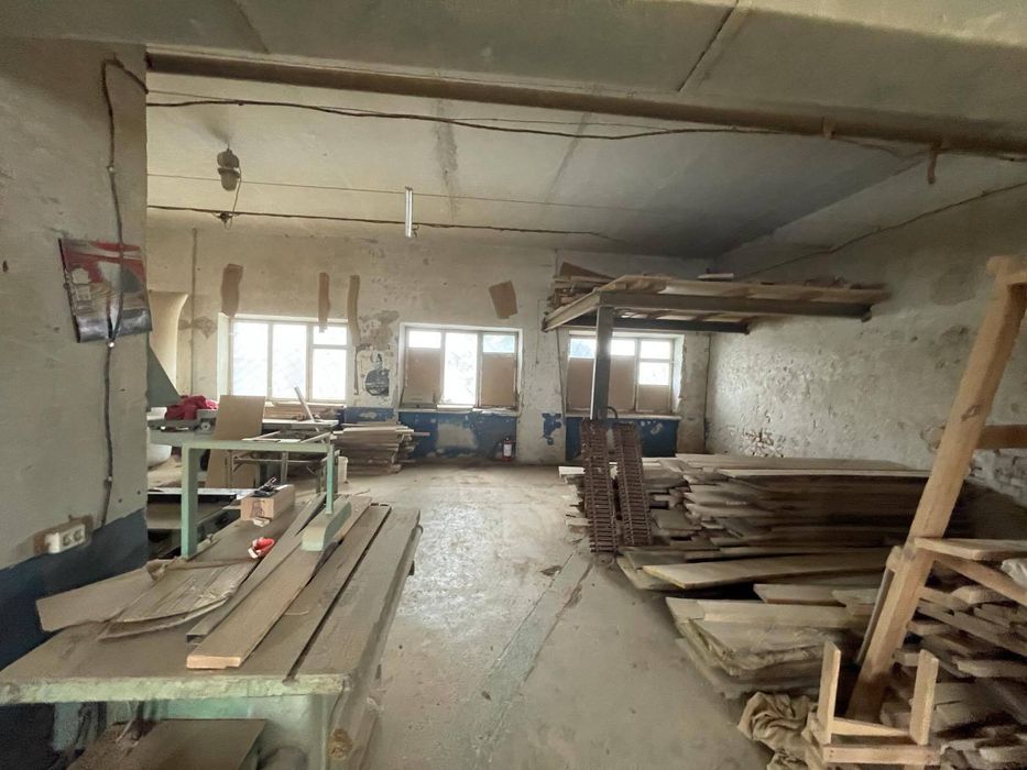 продаж комплексу будівель