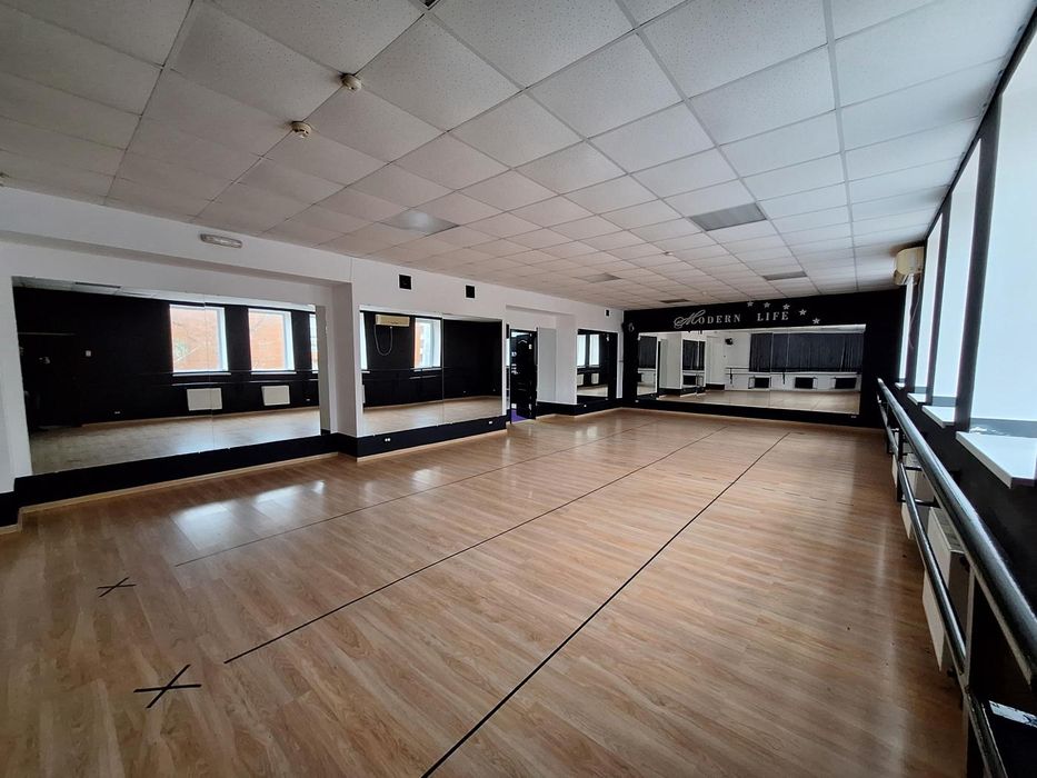 Приміщення в Хортицькому р-ні під дитячий центр, офіс, шоу-рум