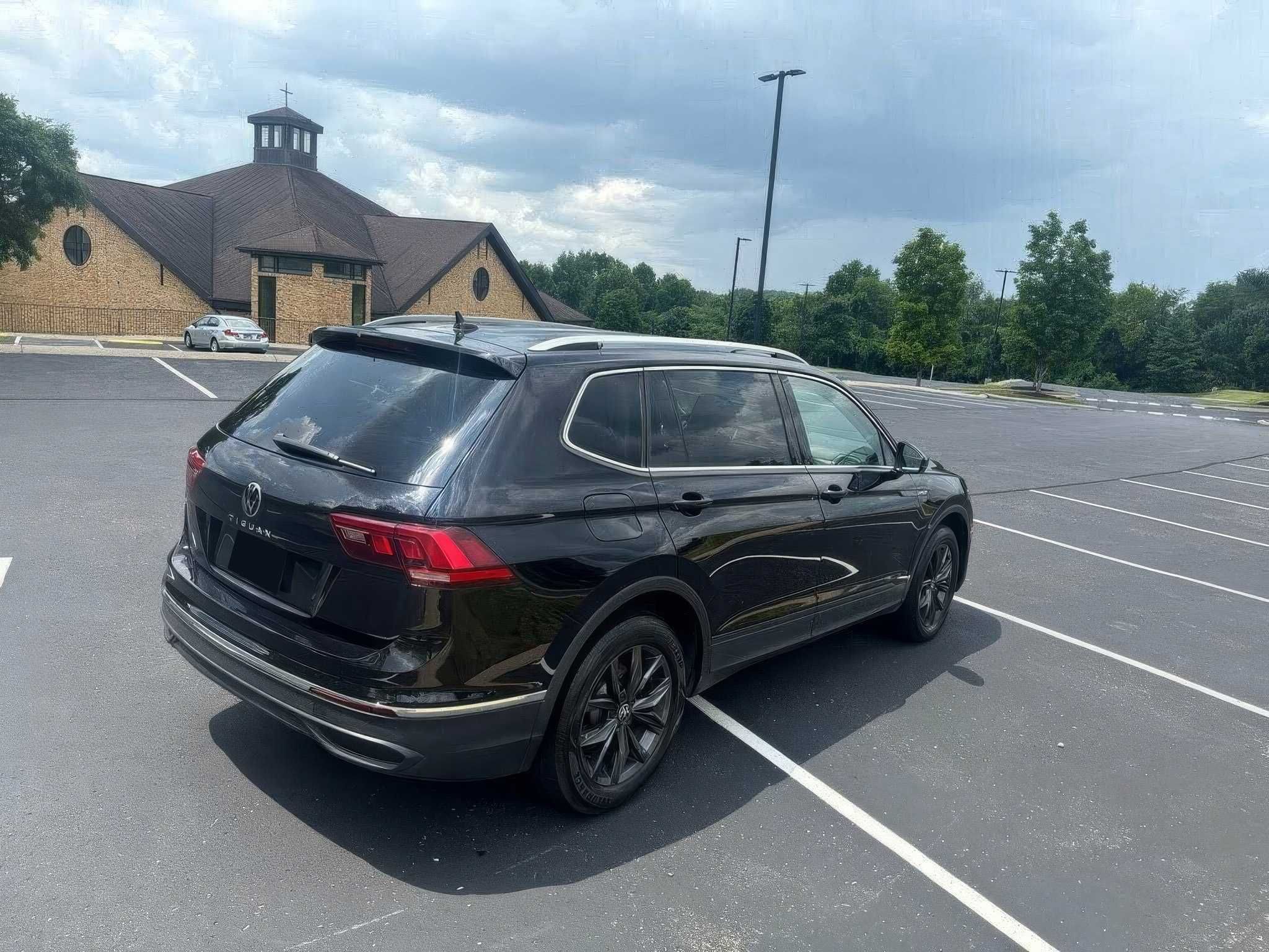 2023 Volkswagen Tiguan SE